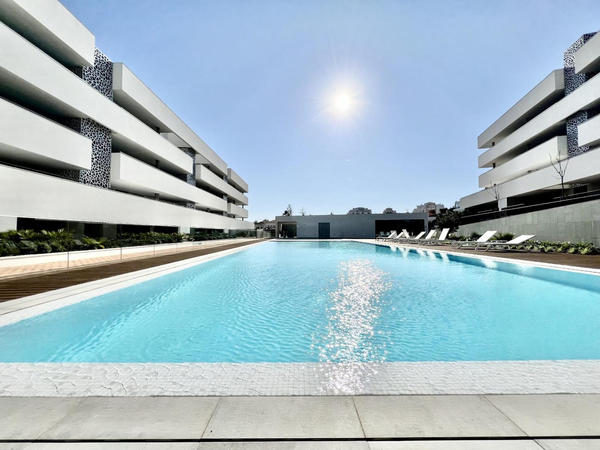 Prestige With Pool By Homing Апартаменты *